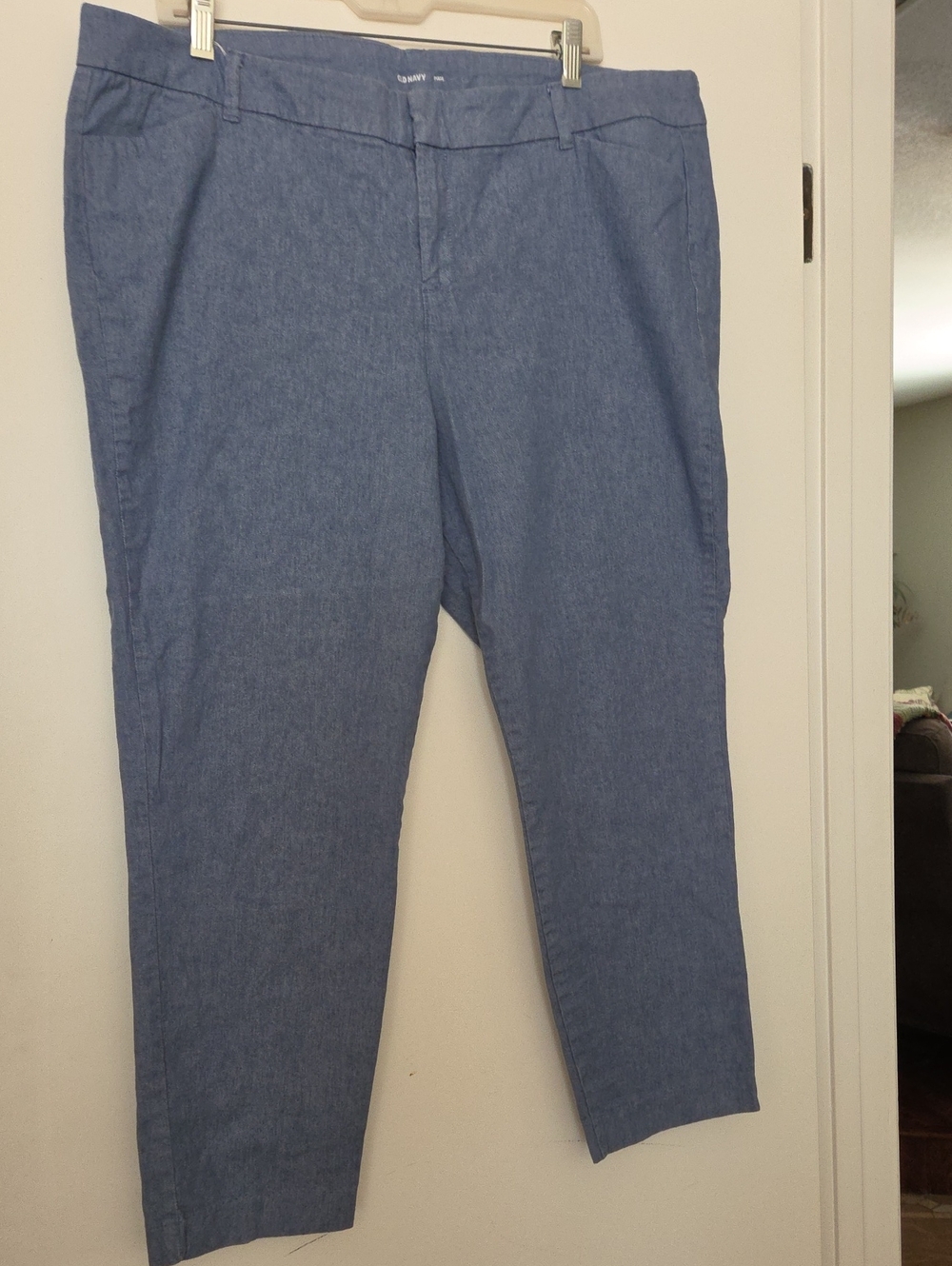 Old Navy Women's Light Blue Slim Chino Style Pixie Pants